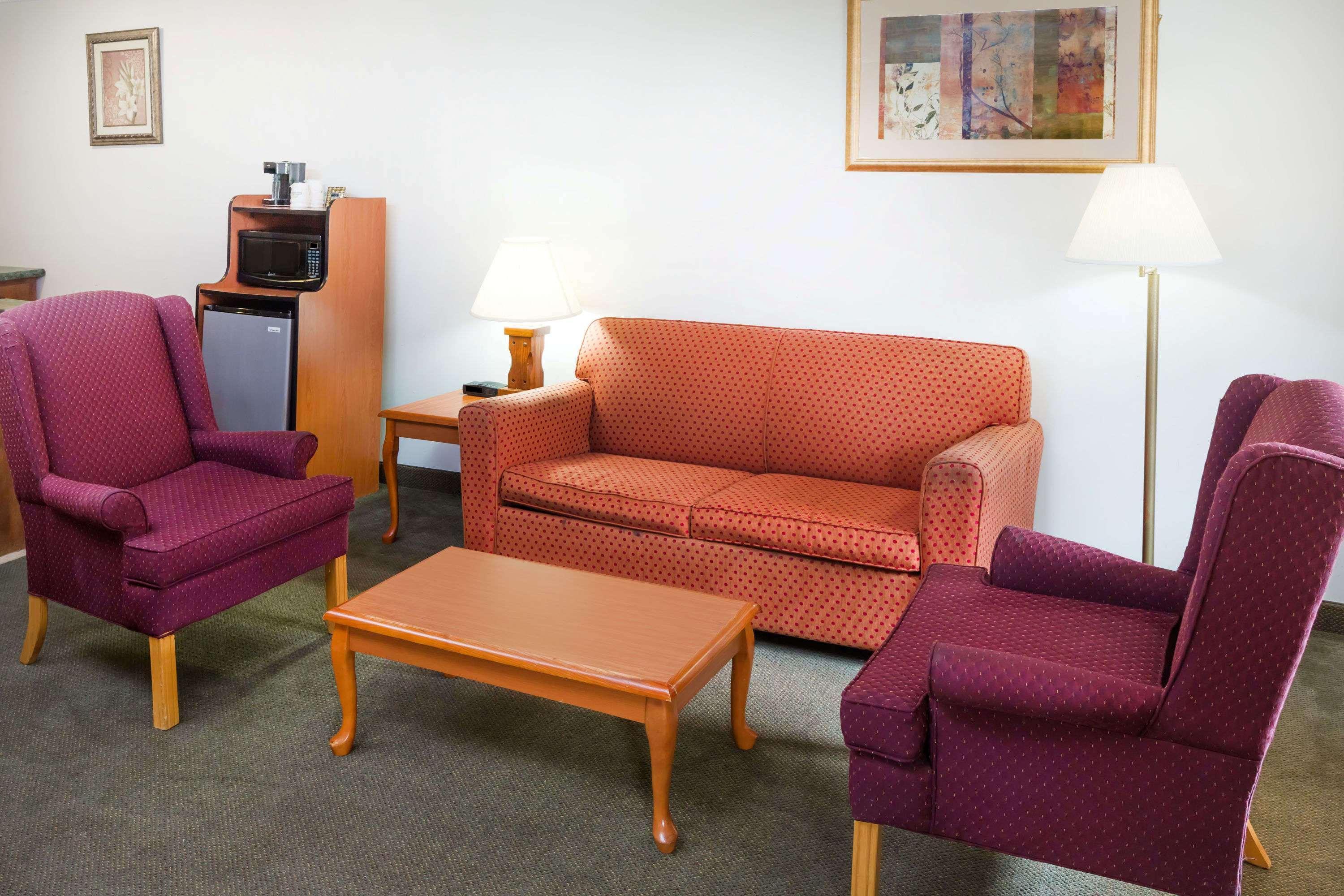 Days Inn By Wyndham Batesville Esterno foto