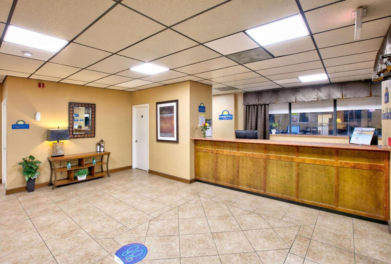 Days Inn By Wyndham Batesville Esterno foto