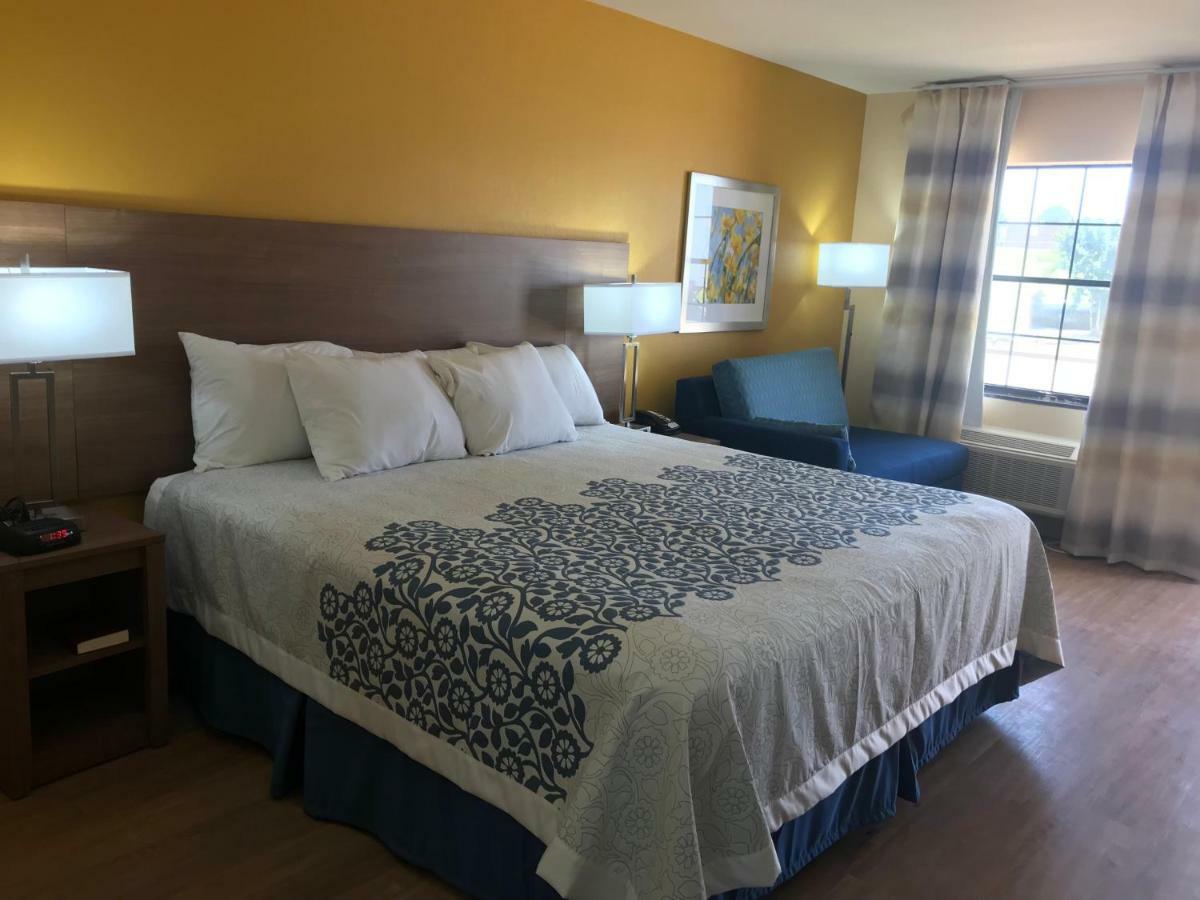 Days Inn By Wyndham Batesville Esterno foto