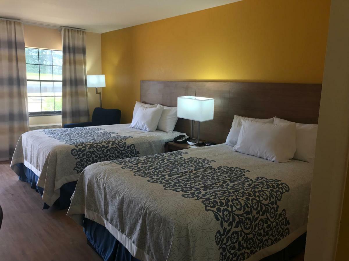 Days Inn By Wyndham Batesville Esterno foto